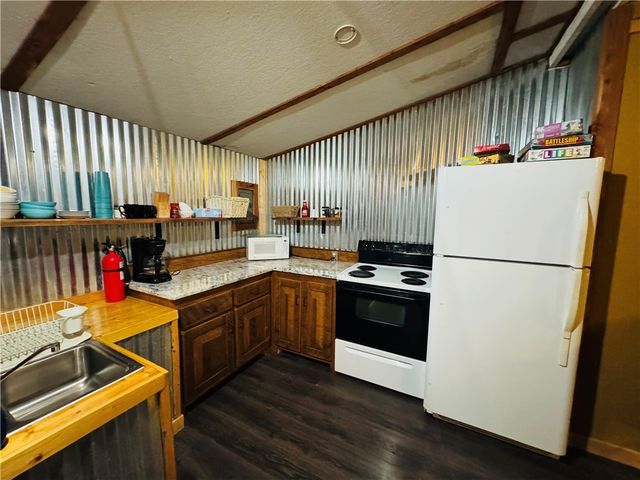 8175 AR 43 Highway, Compton, AR 72624