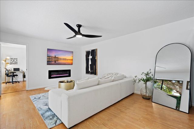 406 4th Terrace, Palm Beach Gardens, FL 33418