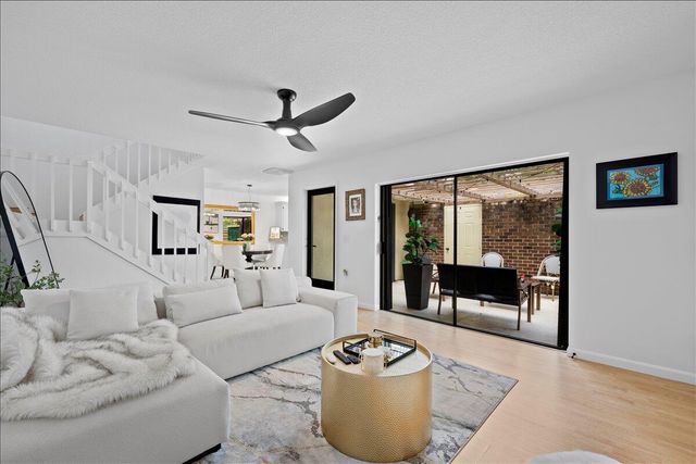 406 4th Terrace, Palm Beach Gardens, FL 33418