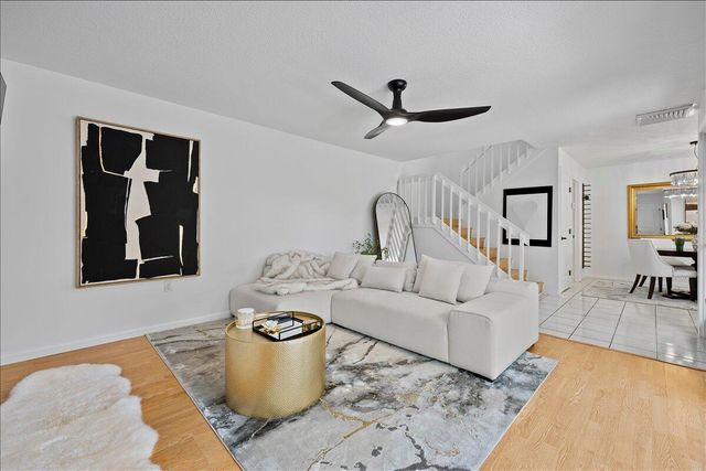 406 4th Terrace, Palm Beach Gardens, FL 33418