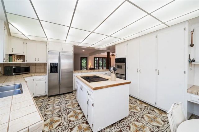 2888 Via De La Guerra, Palos Verdes Estates, CA 90274