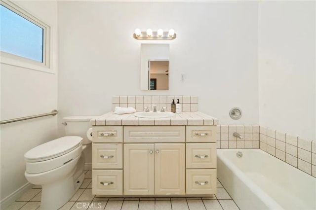 2888 Via De La Guerra, Palos Verdes Estates, CA 90274