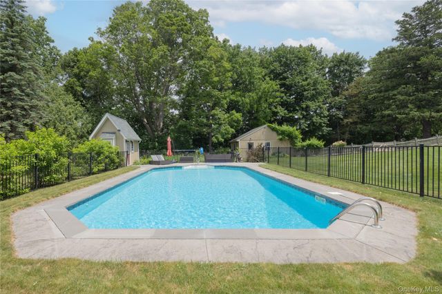 57 Galloway Road, Warwick, NY 10990