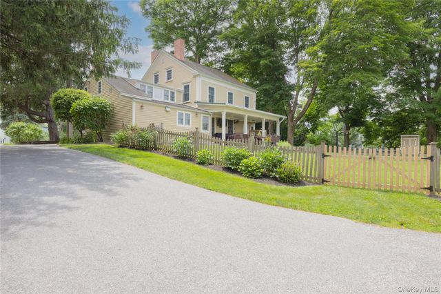 57 Galloway Road, Warwick, NY 10990