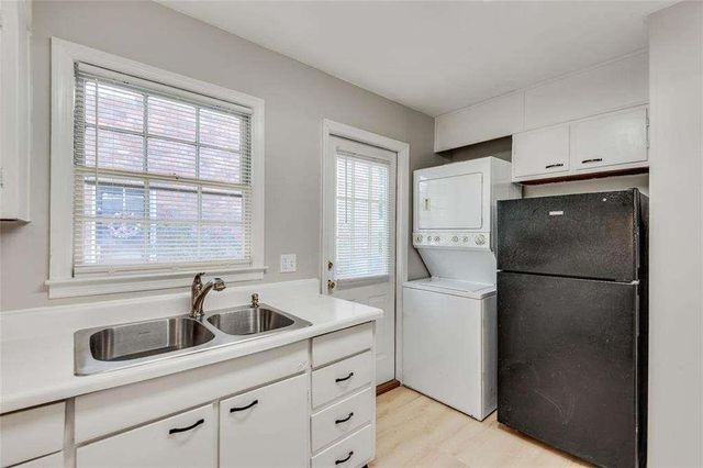 799 MARSTEVAN Drive 799 AND 801, Atlanta, GA 30306