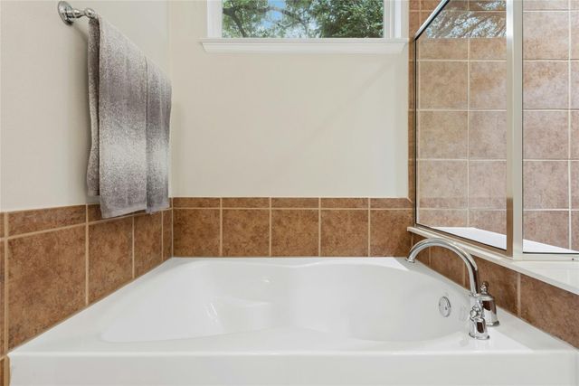 202 Palmetto DR, Georgetown, TX 78633