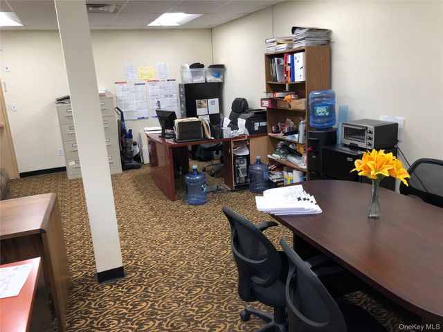 33 Great Neck Road, Great Neck, NY 11021