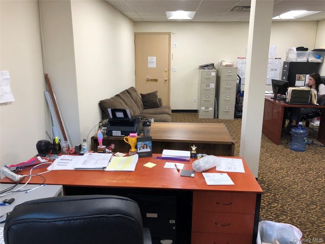 33 Great Neck Road, Great Neck, NY 11021