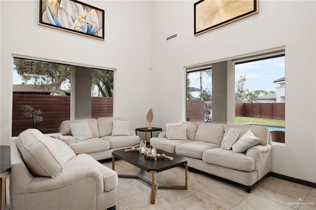 2615 S 43rd Lane, Mcallen, TX 78503