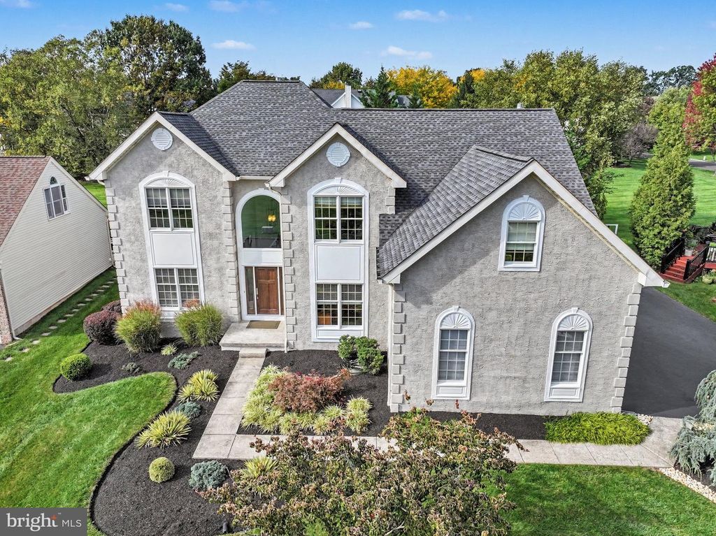 302 CENTENNIAL DR, BLUE BELL, PA 19422 — exterior