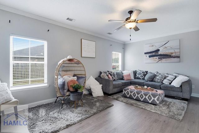 878 Fairview Drive NE, Hinesville, GA 31313