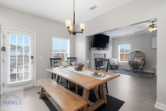 878 Fairview Drive NE, Hinesville, GA 31313