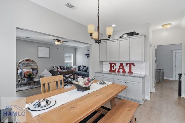 878 Fairview Drive NE, Hinesville, GA 31313