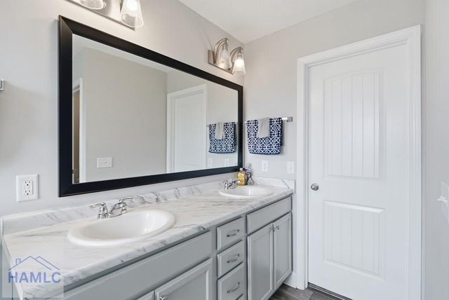 878 Fairview Drive NE, Hinesville, GA 31313