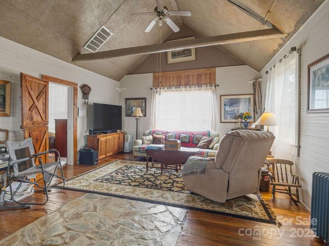 139 Clarkson Lane, Tryon, NC 28782