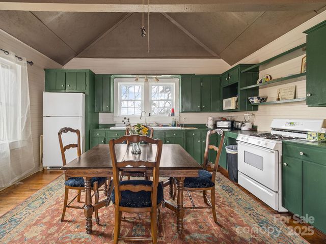 139 Clarkson Lane, Tryon, NC 28782