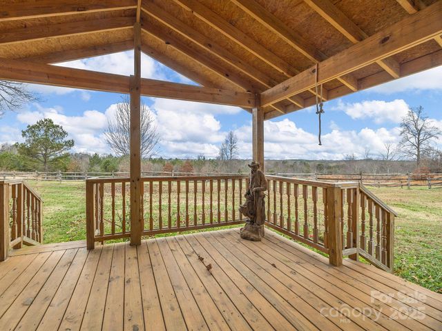 139 Clarkson Lane, Tryon, NC 28782