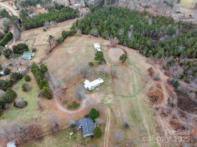 139 Clarkson Lane, Tryon, NC 28782