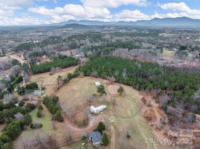 139 Clarkson Lane, Tryon, NC 28782