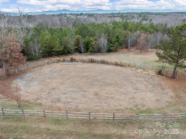 139 Clarkson Lane, Tryon, NC 28782