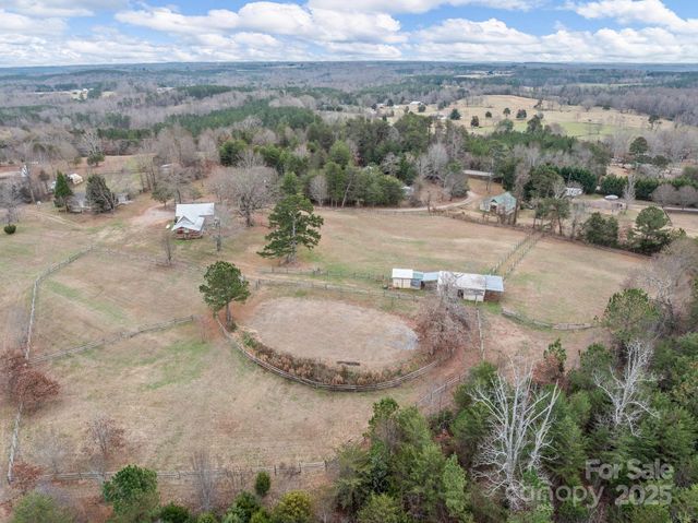 139 Clarkson Lane, Tryon, NC 28782