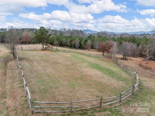 139 Clarkson Lane, Tryon, NC 28782