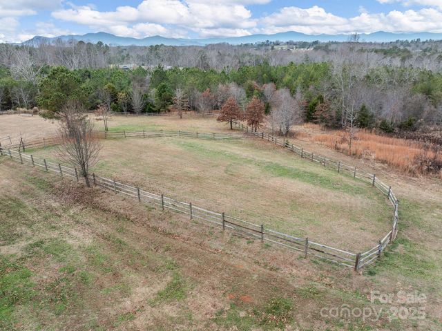 139 Clarkson Lane, Tryon, NC 28782