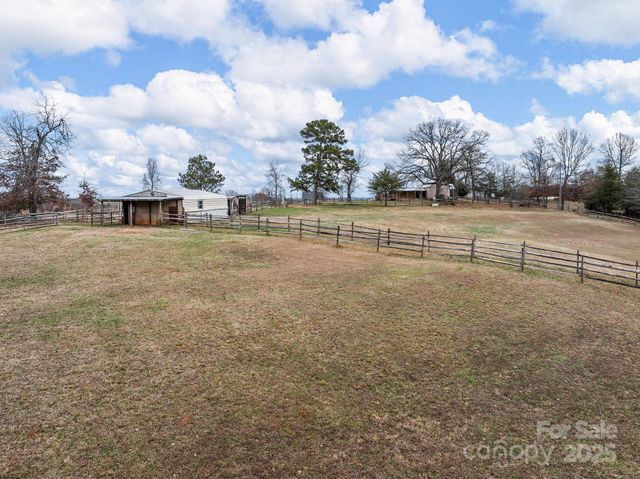 139 Clarkson Lane, Tryon, NC 28782