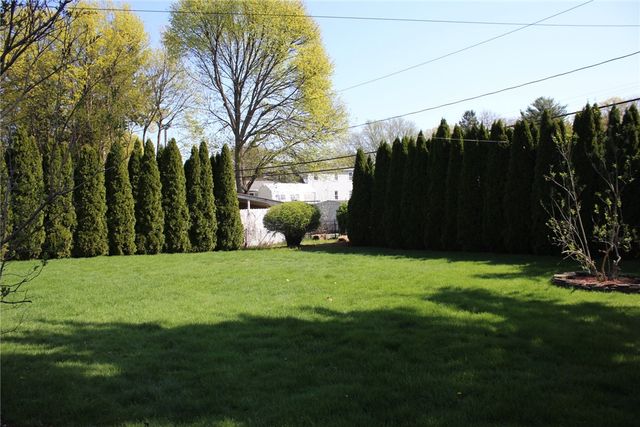 258 Pepperidge Drive, Greece, NY 14626