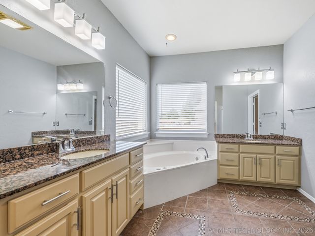 1920 S Nyssa Avenue, Broken Arrow, OK 74012