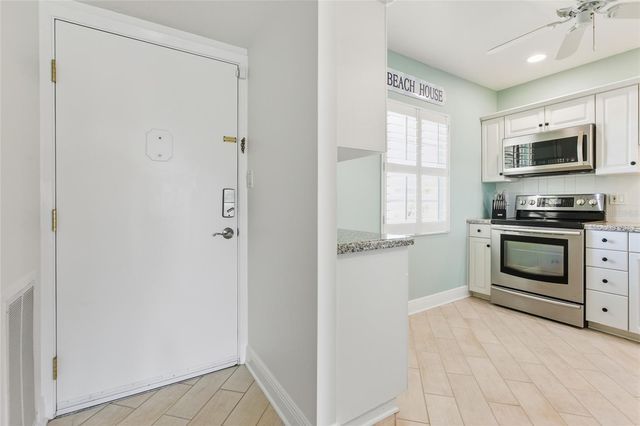 4420 EXETER DRIVE 303, Longboat Key, FL 34228