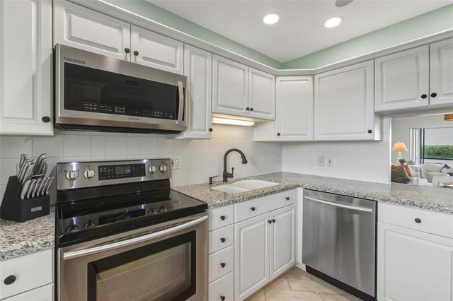 4420 EXETER DRIVE 303, Longboat Key, FL 34228