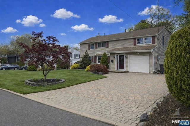 7 Stuart Street, Waldwick, NJ 07463