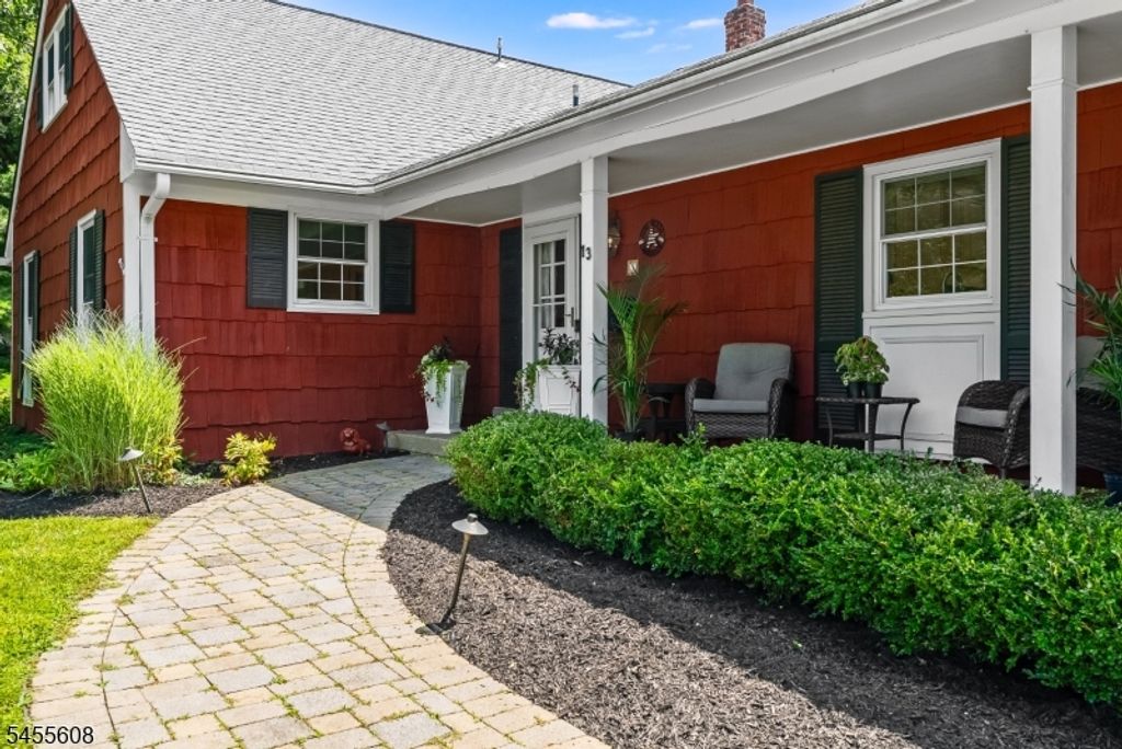 13 Gunther St, Mendham Boro, NJ 07945 — photo 2
