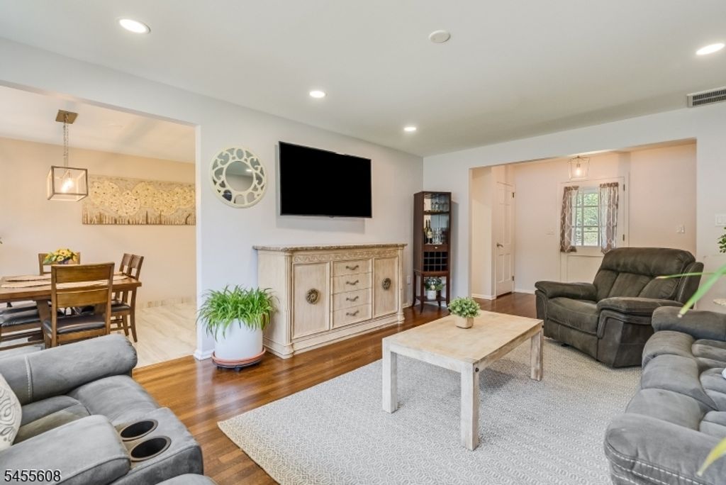 13 Gunther St, Mendham Boro, NJ 07945 — photo 5