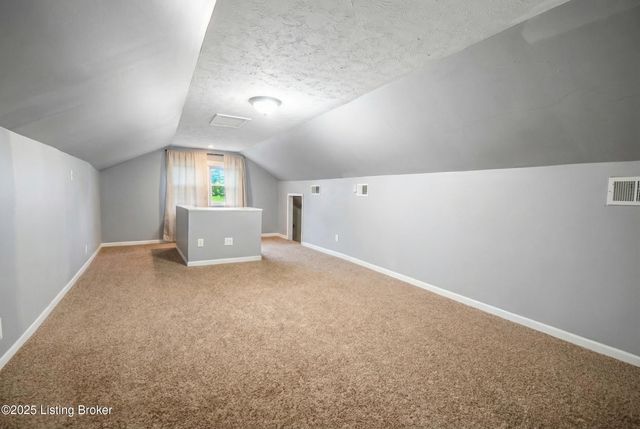 3702 Kramers Ln, Louisville, KY 40216