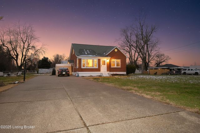 3702 Kramers Ln, Louisville, KY 40216