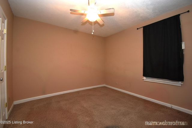 3702 Kramers Ln, Louisville, KY 40216