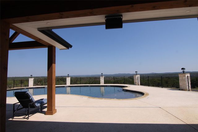 0 Cr 421 RD, Spicewood, TX 78669