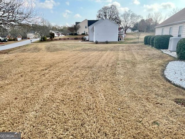 19 Meadow Crest Court, Powder Springs, GA 30127