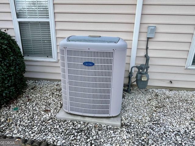 19 Meadow Crest Court, Powder Springs, GA 30127