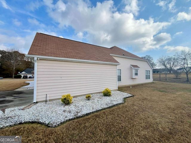 19 Meadow Crest Court, Powder Springs, GA 30127