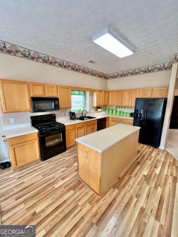 19 Meadow Crest Court, Powder Springs, GA 30127