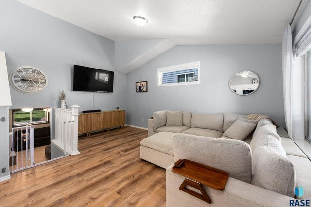 3709 W 90th St Street, Sioux Falls, SD 57108
