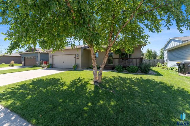 3709 W 90th St Street, Sioux Falls, SD 57108
