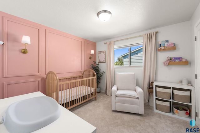 3709 W 90th St Street, Sioux Falls, SD 57108