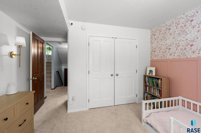 3709 W 90th St Street, Sioux Falls, SD 57108