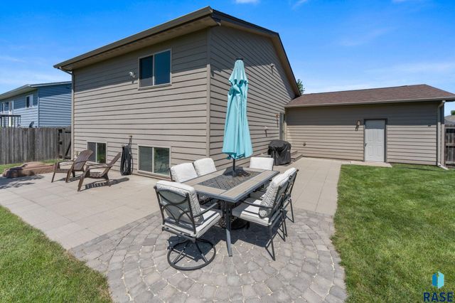 3709 W 90th St Street, Sioux Falls, SD 57108