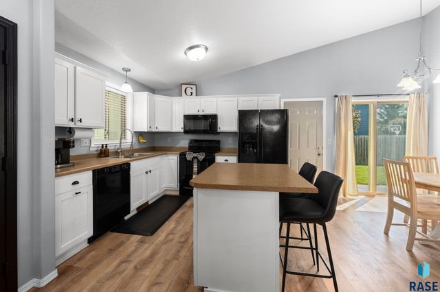 3709 W 90th St Street, Sioux Falls, SD 57108