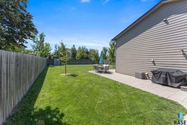 3709 W 90th St Street, Sioux Falls, SD 57108